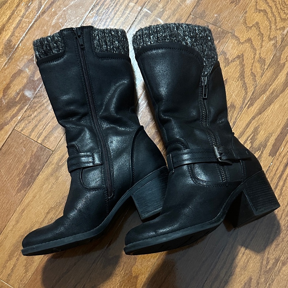 BareTraps Black and Gray Winter Boots